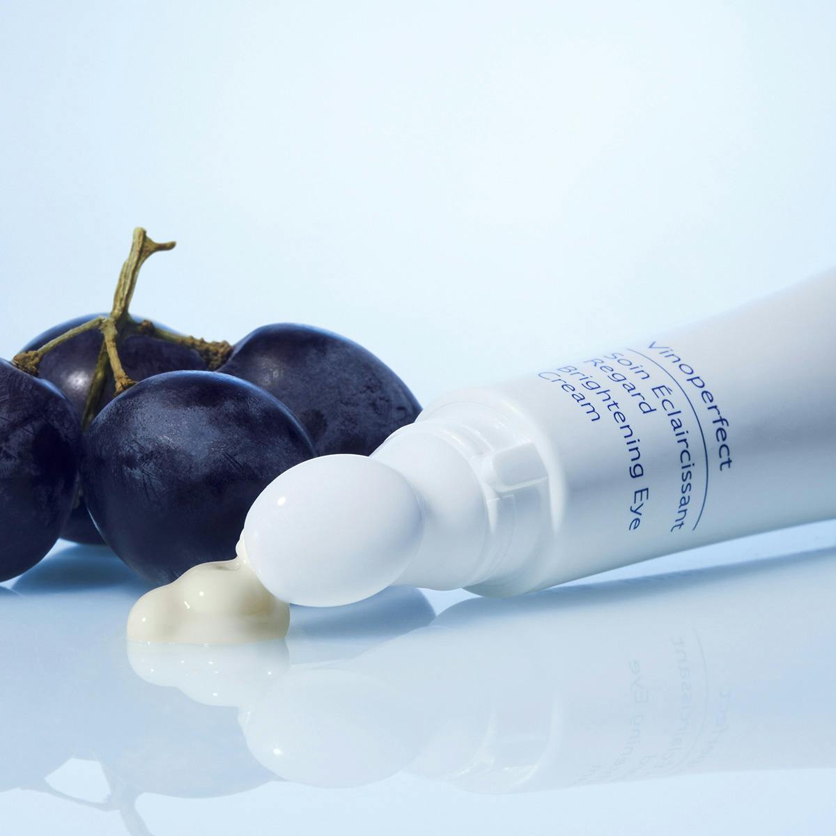 Aufhellende Augenpflege  mit Koffein & Niacinamid