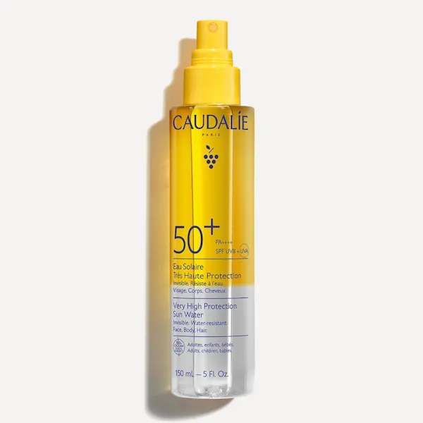 Eau Solaire Très Haute Protection SPF50+
